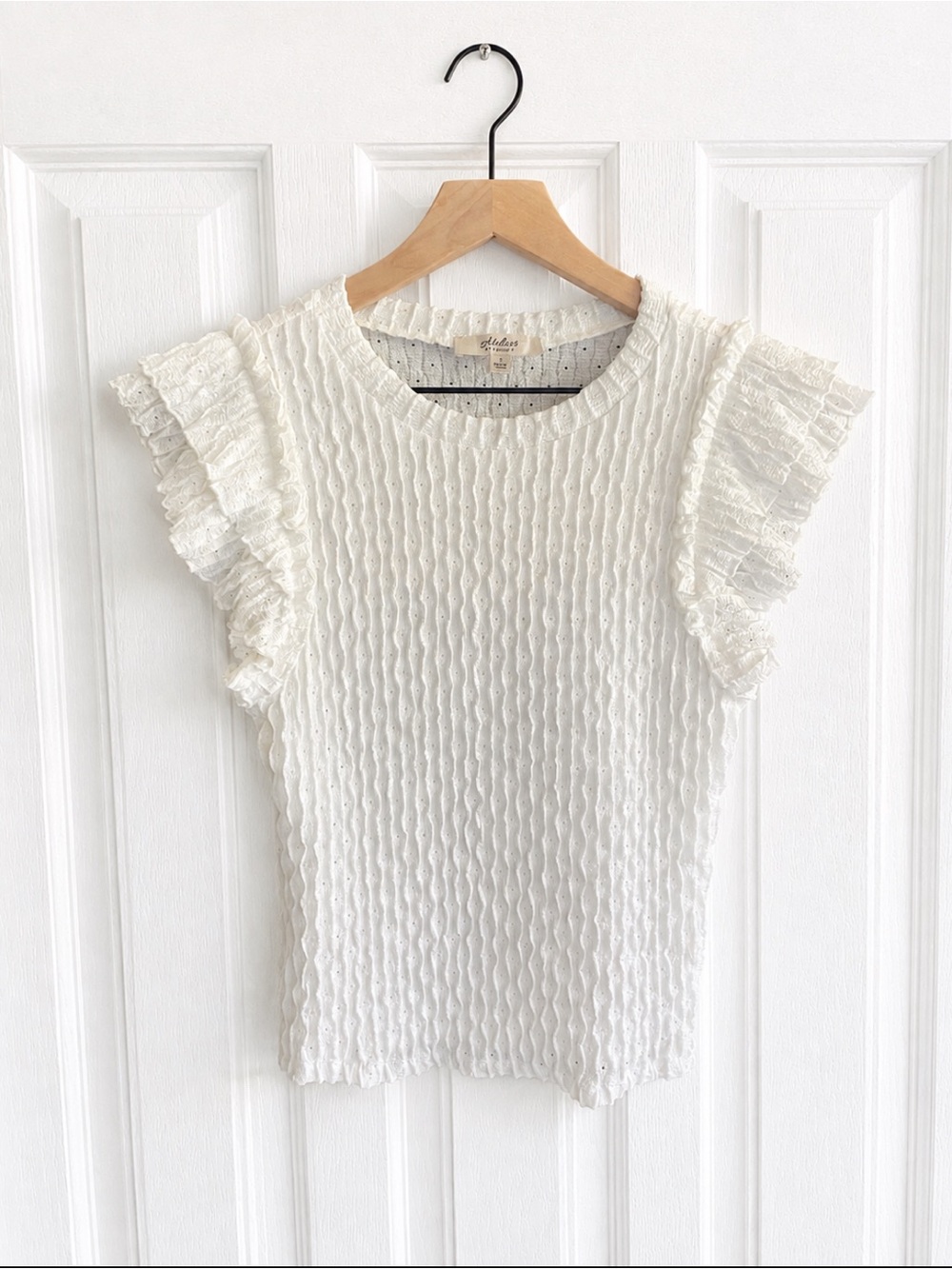Atelier by Kirious Ivory Textured Flutter Sleeve Stretch Knit Top Small